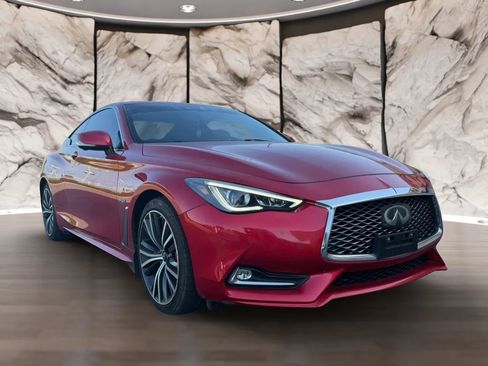 Used 2017 INFINITI Q60 Red Sport 400 AWD/4WD image 3