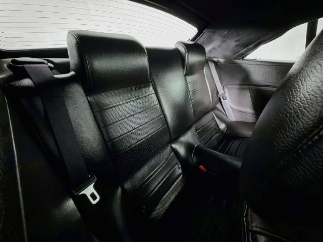 Used 2006 Ford Mustang GT Premium RWD image 26