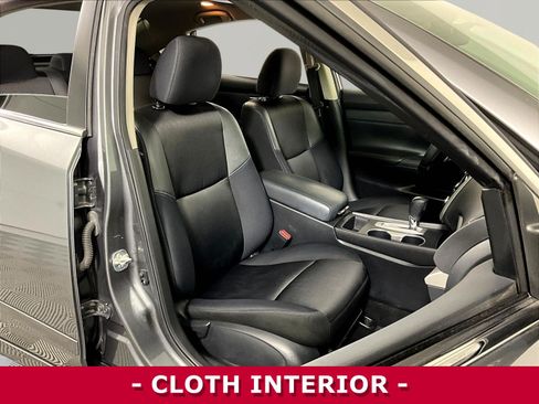 Used 2017 Nissan Altima 2.5 SR w/ Midnight Edition Package FWD image 28