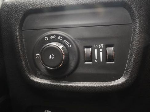 Used 2021 Jeep Grand Cherokee L Limited RWD image 21