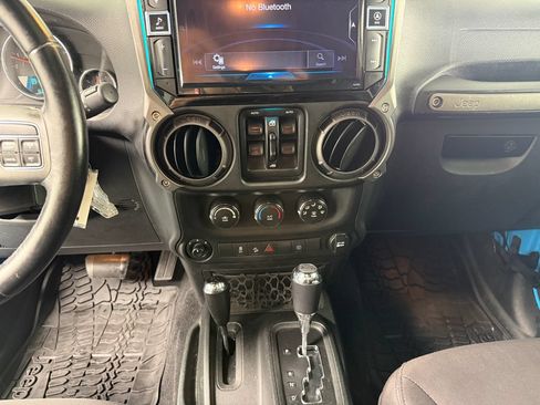 Used 2017 Jeep Wrangler Unlimited Sport AWD/4WD image 26
