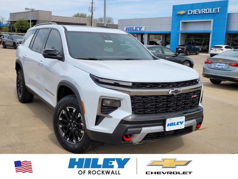 New 2026 Chevrolet Traverse Z71 w/ Enhanced Driving Package image 1