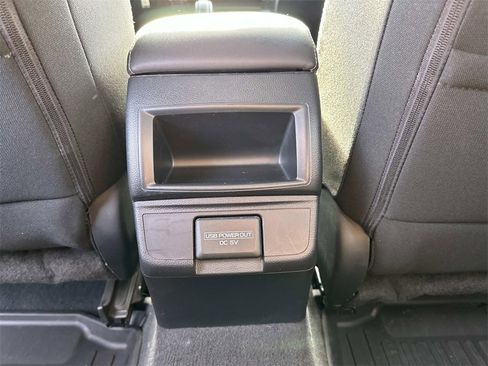 Used 2018 Subaru Outback 2.5i Premium image 14