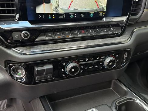 Used 2023 Chevrolet Silverado 1500 ZR2 w/ Technology Package AWD/4WD image 27
