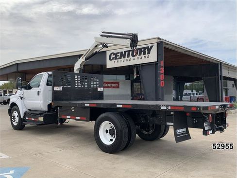 Used 2022 Ford F650 2WD Regular Cab Super Duty image 13