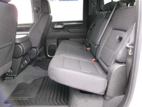 Used 2026 GMC Sierra 2500 SLE w/ SLE Value Package; AWD/4WD image 10