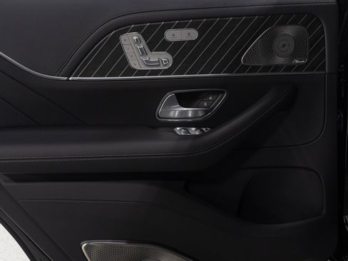 Used 2025 Mercedes-Benz Maybach GLS 600 4MATIC image 67