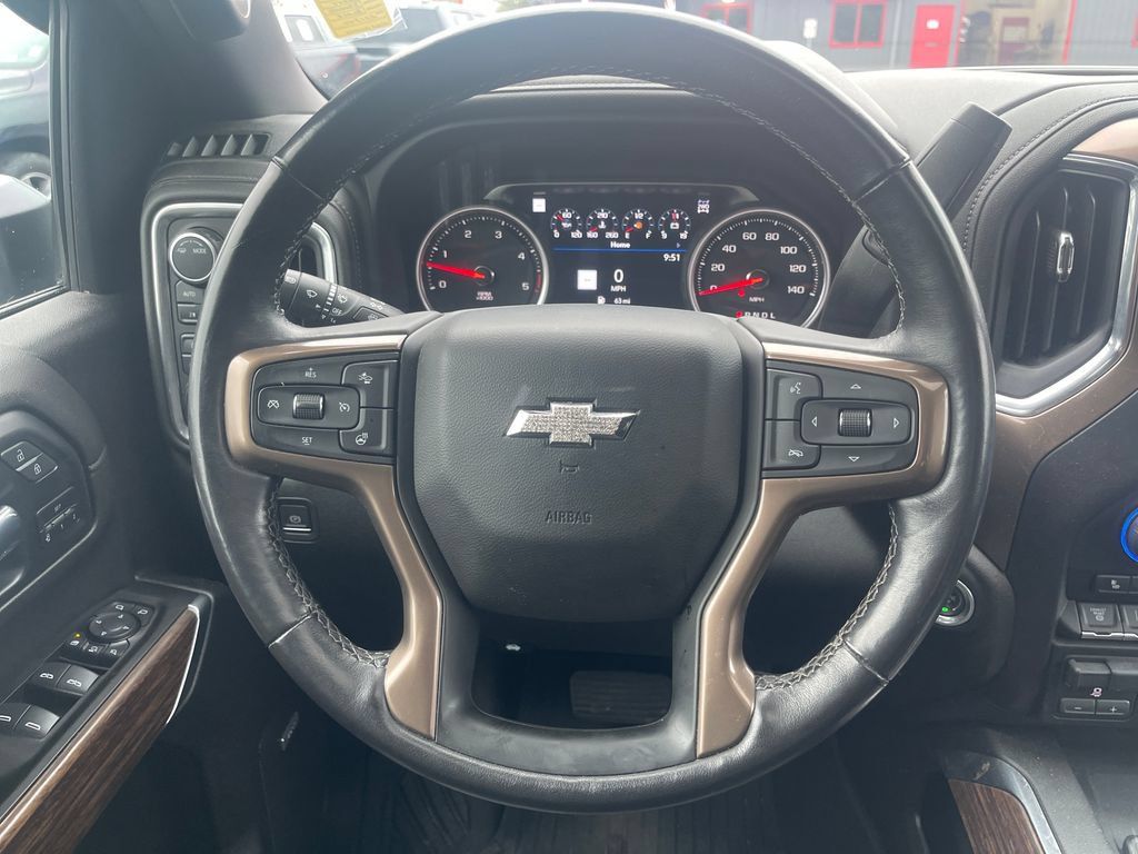 Used 2022 Chevrolet Silverado 3500 High Country w/ Technology Package AWD/4WD image 21
