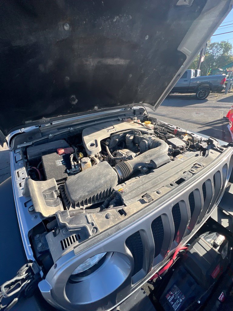 Used 2021 Jeep Wrangler Sport AWD/4WD image 4