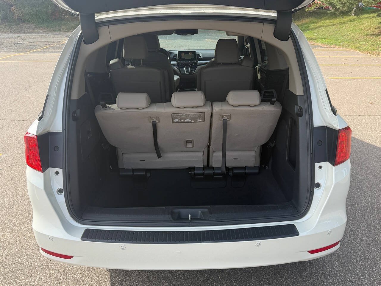Used 2018 Honda Odyssey Elite image 5
