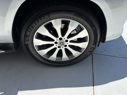 Used 2019 Mercedes-Benz GLS 450 4MATIC image 40