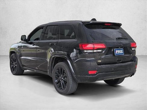 Used 2018 Jeep Grand Cherokee Altitude image 7