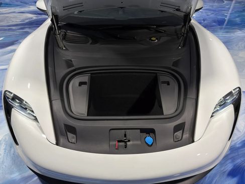 Used 2022 Porsche Taycan 4S AWD/4WD image 11