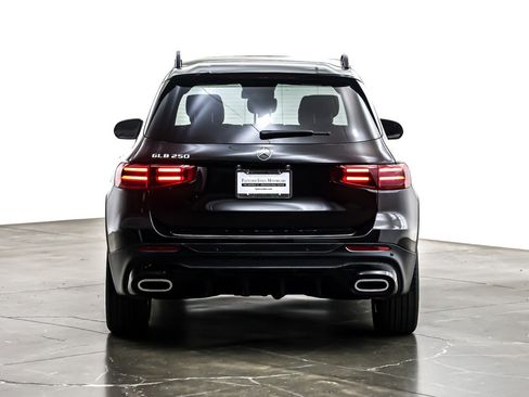 Used 2024 Mercedes-Benz GLB 250 image 5