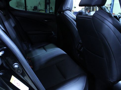 Used 2019 Lexus UX 200 F Sport w/ F Sport Premium Package image 29