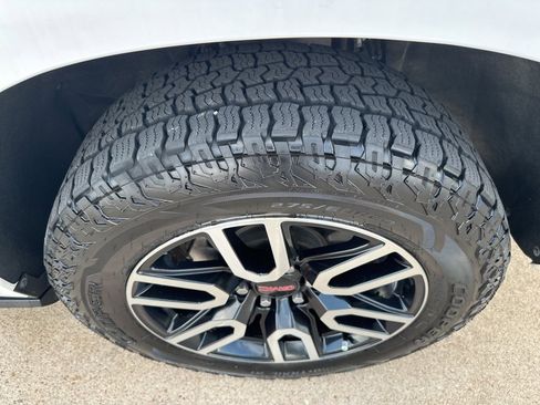 Used 2021 GMC Yukon AT4 w/ AT4 Premium Plus Package image 20