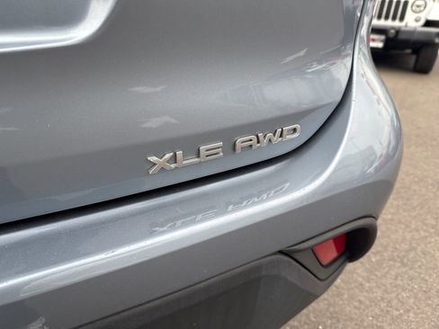 Used 2023 Toyota Highlander XLE image 8