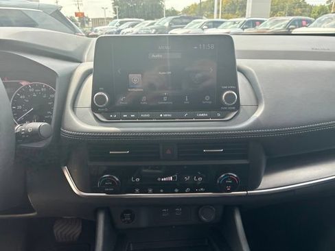 Used 2026 Nissan Rogue SV FWD image 13