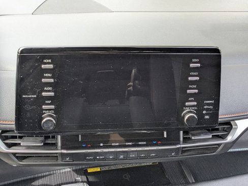 Used 2021 Toyota Sienna XSE image 17