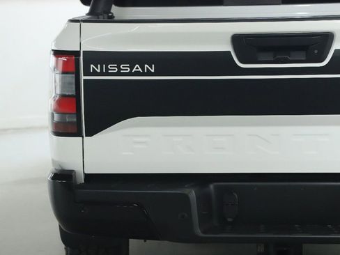 Certified 2024 Nissan Frontier SV w/ Hardbody Edition image 43