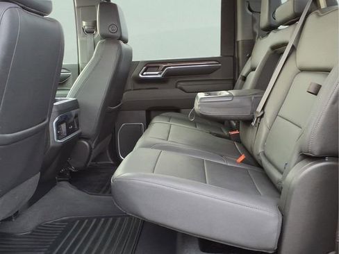 Used 2024 Chevrolet Silverado 2500 LTZ w/ LTZ Convenience Package image 22