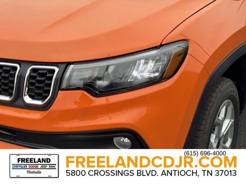 New 2026 Jeep Compass Latitude image 9