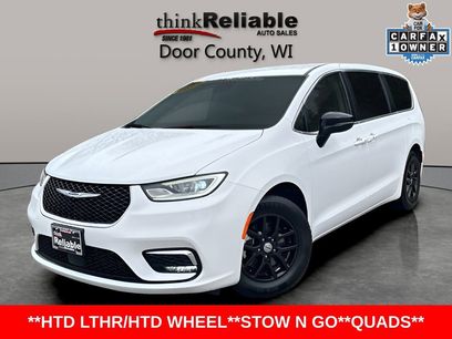 Used 2024 Chrysler Pacifica Touring-L