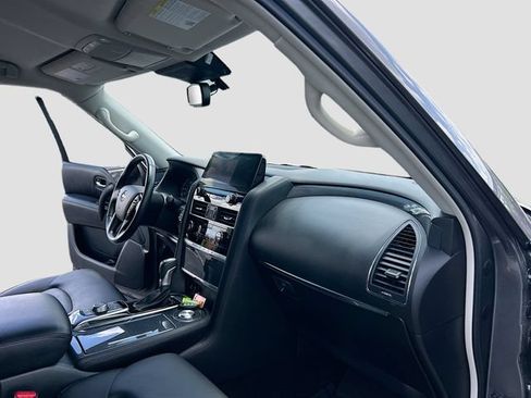 Used 2022 Nissan Armada SV w/ SV Appearance Package RWD image 26