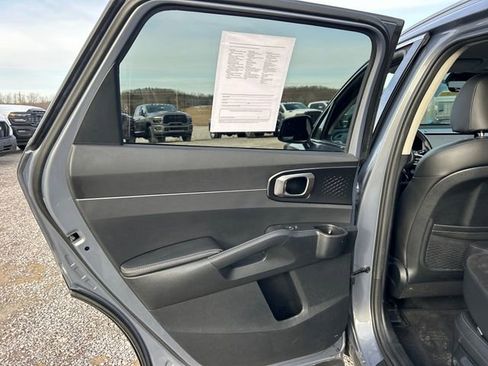 Used 2024 Kia Sorento S image 39