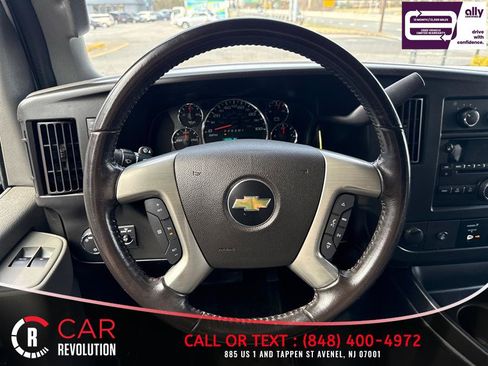 Used 2017 Chevrolet Express 3500 LT w/ LT Preferred Equipment Group RWD image 23