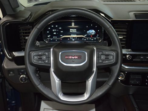 Used 2024 GMC Sierra 1500 SLT w/ SLT Premium Plus Package image 34