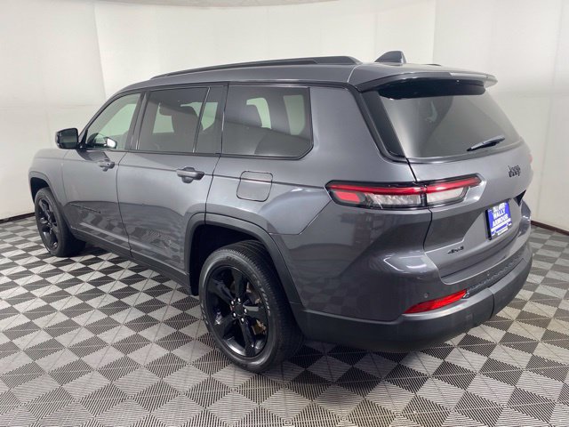 Used 2023 Jeep Grand Cherokee L Altitude AWD/4WD image 10
