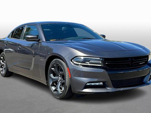Used 2017 Dodge Charger R/T image 10