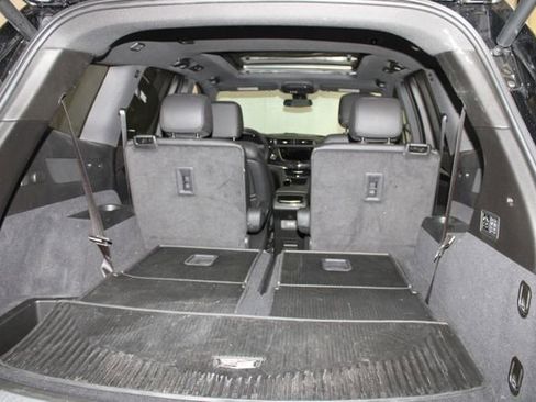 Used 2024 Cadillac XT6 Premium Luxury w/ LPO, Floor Liner Package FWD image 29