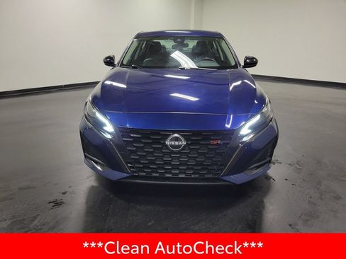 Used 2023 Nissan Altima 2.5 SR FWD image 3