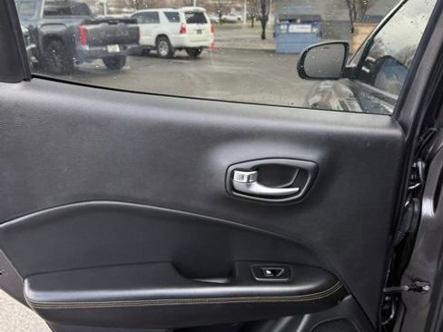 Used 2020 Jeep Compass Limited image 34