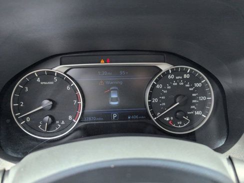 Used 2025 Nissan Altima 2.5 SR AWD/4WD image 16