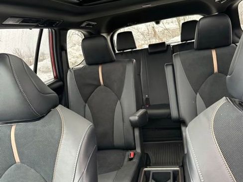 Used 2026 Toyota Grand Highlander AWD Hybrid image 38