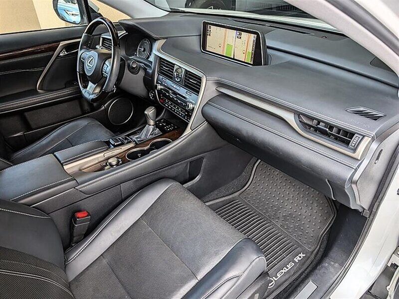 Used 2018 Lexus RX 450h AWD w/ Premium Package image 4