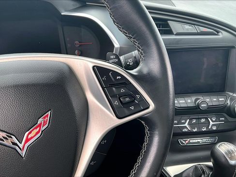 Used 2014 Chevrolet Corvette Stingray Coupe image 19
