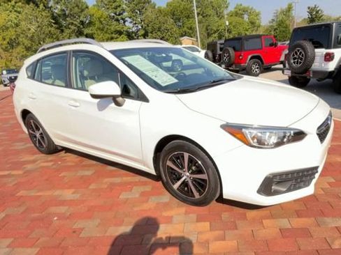 Used 2022 Subaru Impreza 2.0i Premium w/ Popular Package #2 AWD/4WD image 3