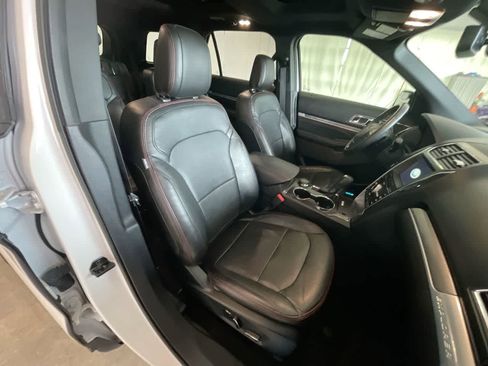 Used 2018 Ford Explorer Sport w/ Equipment Group 401A image 26