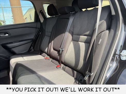 Used 2024 Nissan Rogue SV FWD image 9