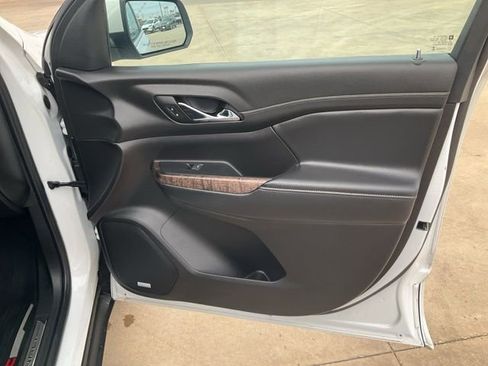 Used 2023 GMC Acadia Denali w/ Denali Technology Package image 35