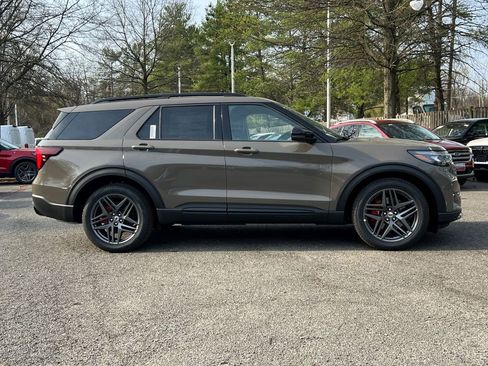 New 2026 Ford Explorer ST w/ Sun And Sound Package AWD/4WD image 3