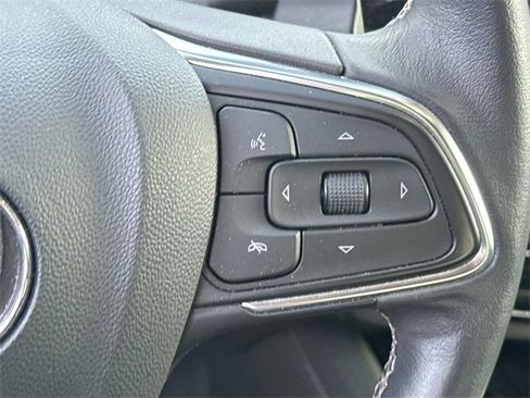 Used 2021 Buick Envision Essence w/ Sport Touring Package image 29