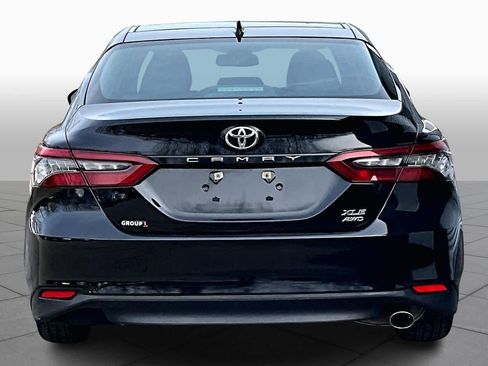 Used 2023 Toyota Camry XLE image 4