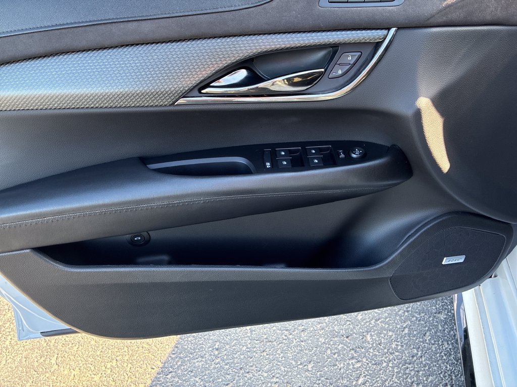 Used 2018 Cadillac ATS V w/ Carbon Fiber Package RWD image 12