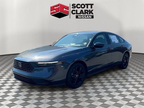 Used 2025 Honda Accord SE image 3