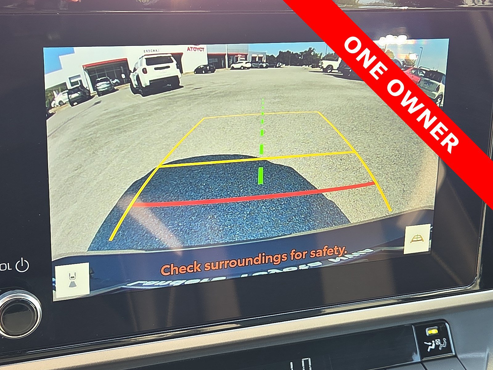 Used 2025 Toyota Camry SE FWD image 18